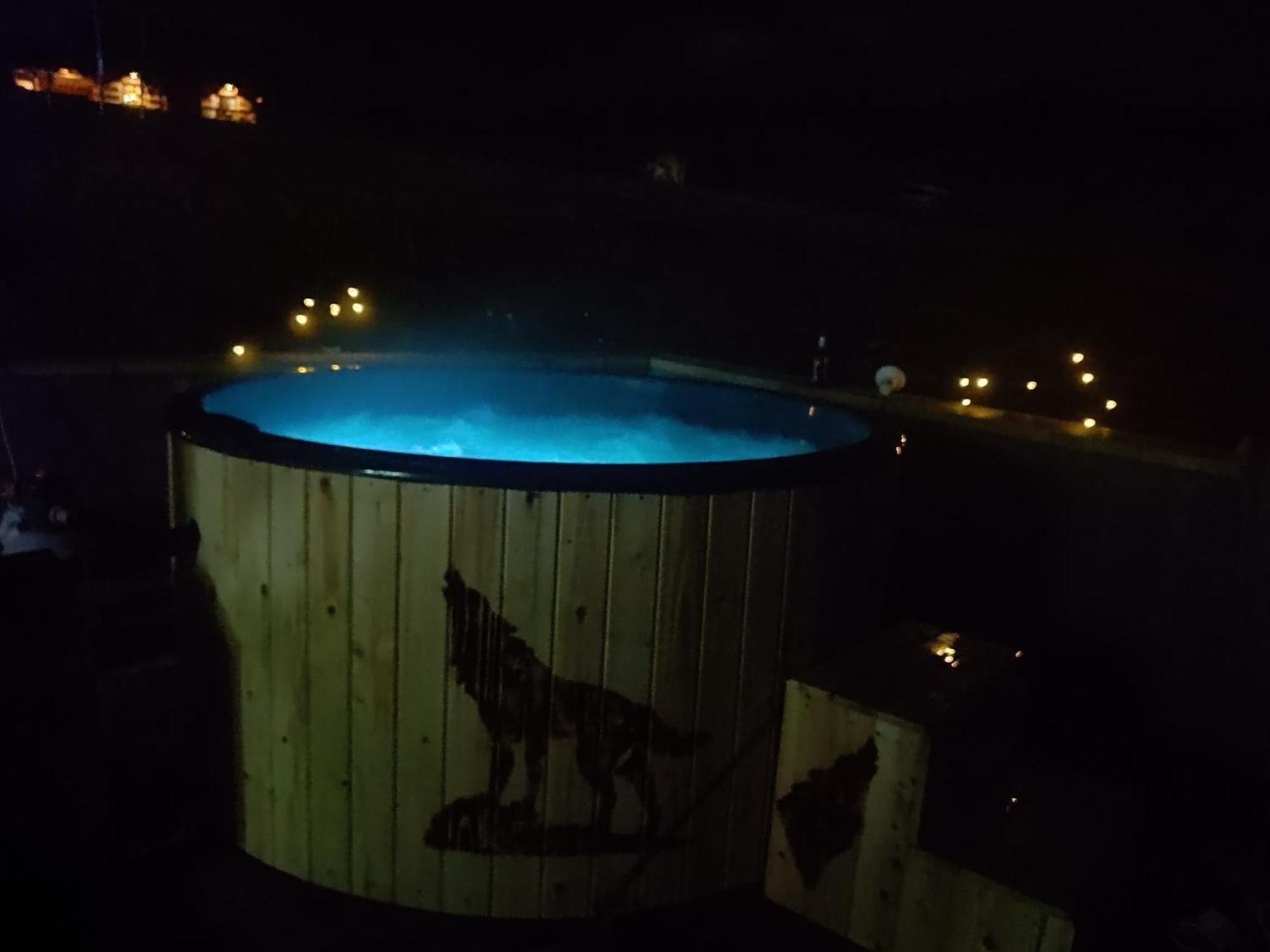 Pokoje Goscinne U Olguni Chyrowa Exterior foto